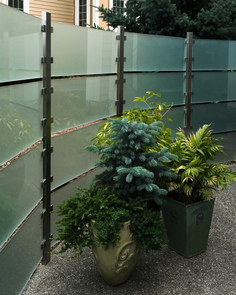 Custom patio surround using Glacier railing system